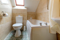 Family bathroom in Star Cottage